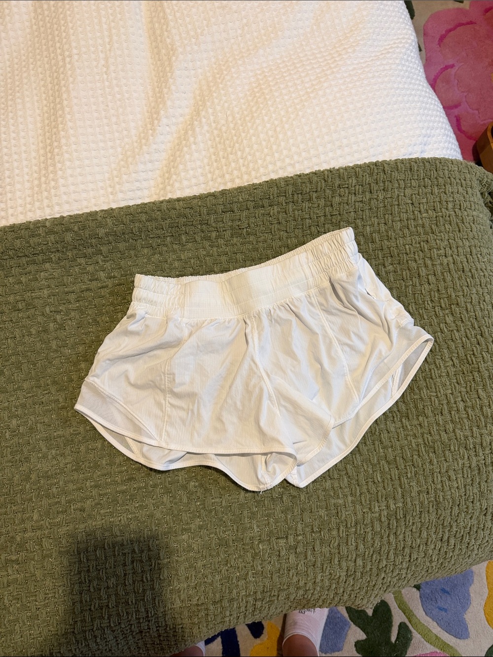 Womens white lululemon hotty hot shorts